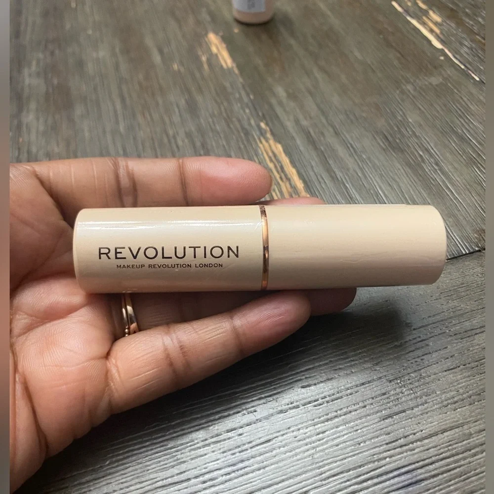 Revolution Fast Base Stick Foundation F17 New factory sealed